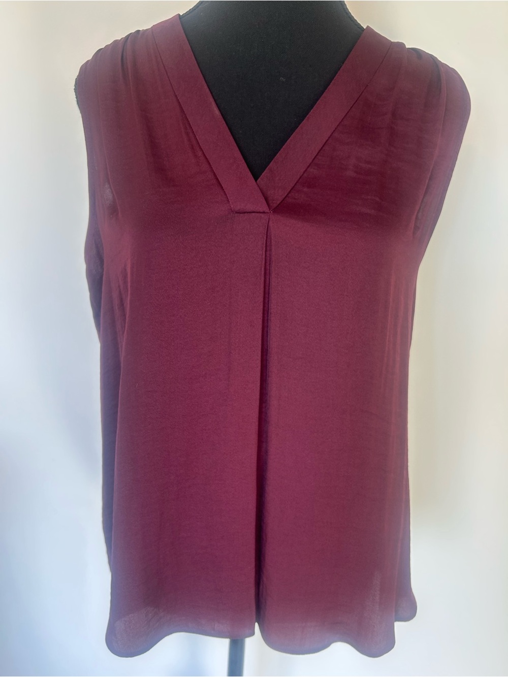 Vince Camuto Sleeveless V-Neck Pleat Blouse - Burgundy